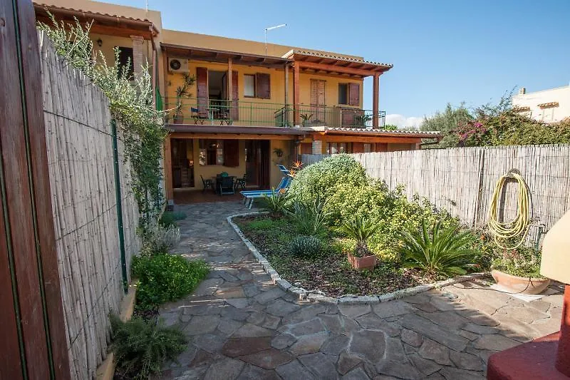 Strelitzia Holiday House Holiday home Flumini di Quartu