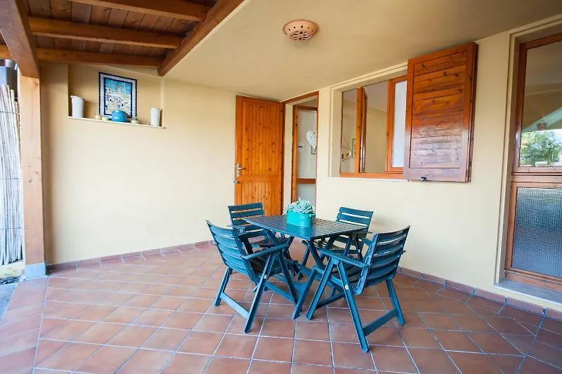 Strelitzia Holiday House Holiday home Flumini di Quartu