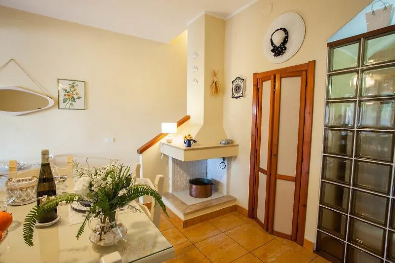 Feriehus Strelitzia Holiday House Quartu Sant'Elena