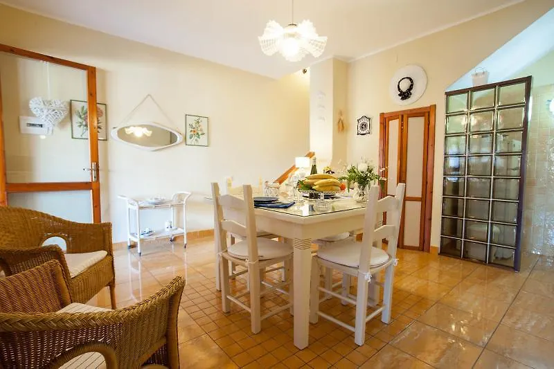 Strelitzia Holiday House Quartu Sant'Elena Italien